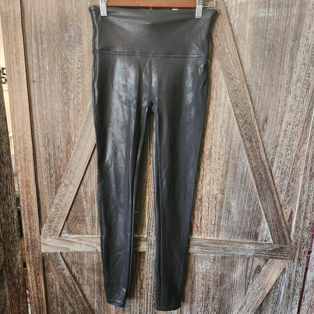 Spanx Pants Women's Size Medium Black Shiny Leggings‎ Stretch 29" Inseam